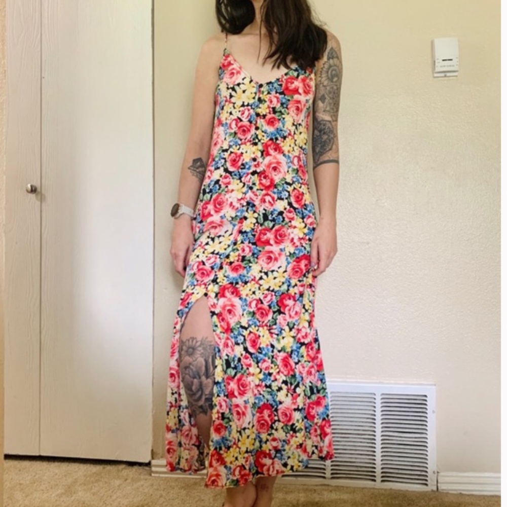 Forever 21 | Sexy | Floral | Button down | Dress